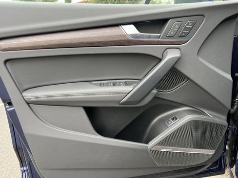 Used 2025 Audi Q5 2.0T Premium Plus w/ Premium Plus Package image 12