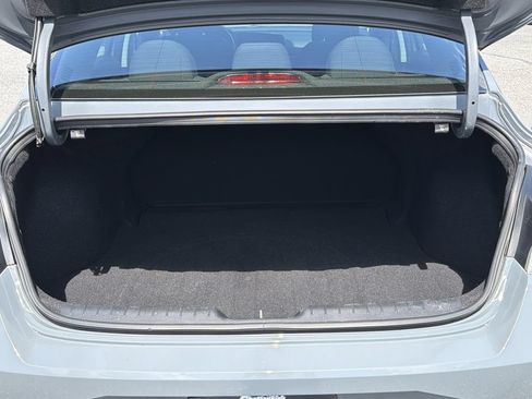 Used 2023 Hyundai Elantra SEL w/ Convenience Package FWD image 18