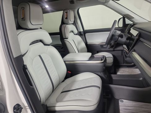 Used 2024 Rivian R1S Adventure AWD/4WD image 24