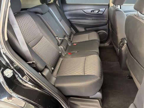 Used 2018 Nissan Rogue SV w/ Premium Package AWD/4WD image 29