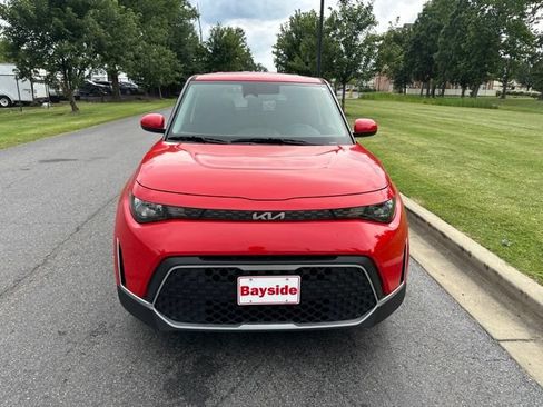 Certified 2025 Kia Soul LX w/ LX Technology Package FWD image 4