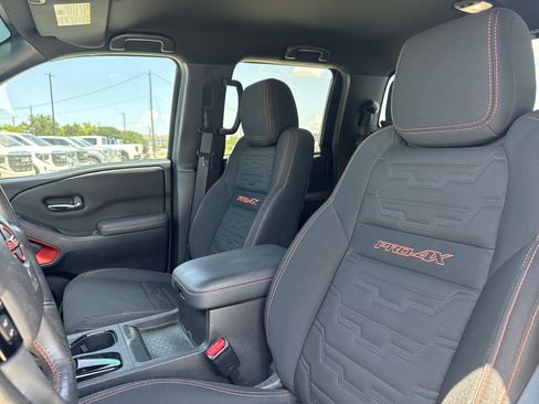 Used 2023 Nissan Frontier PRO-4X w/ Tow Package AWD/4WD image 6