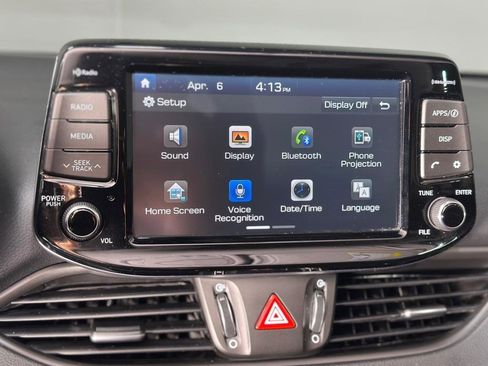 Used 2018 Hyundai Elantra GT image 17