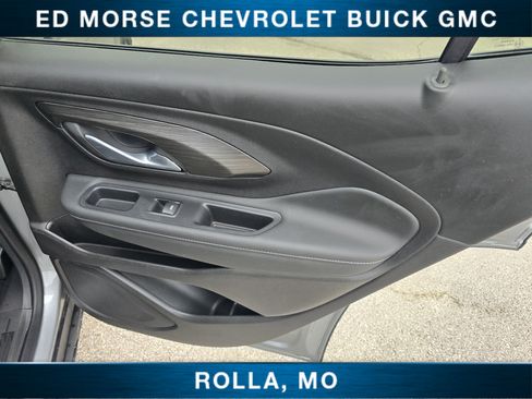 Used 2024 GMC Terrain SLE w/ Driver Convenience Package image 22