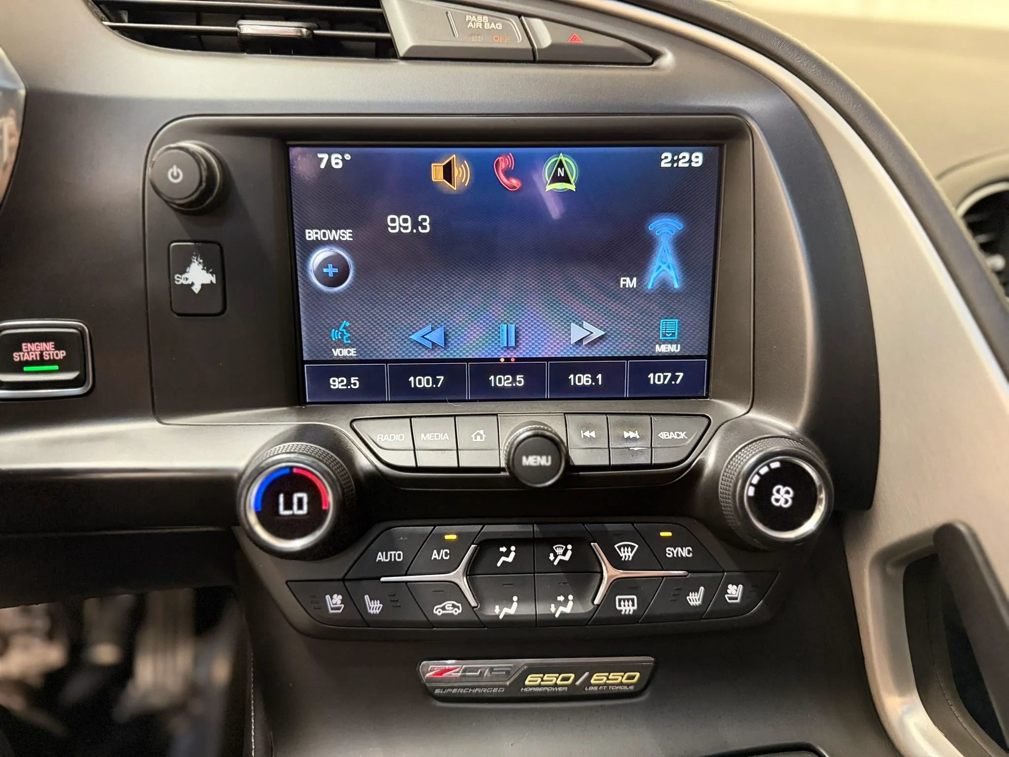Used 2015 Chevrolet Corvette Z06 w/ 3LZ Preferred Equipment Group RWD image 19
