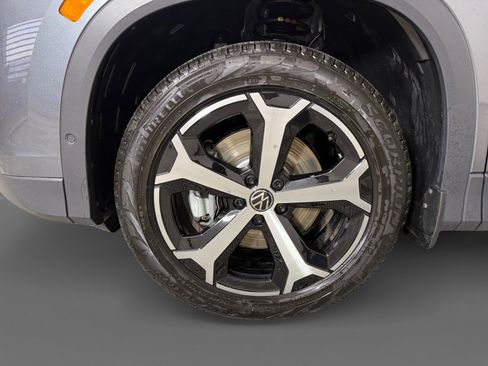 New 2026 Volkswagen Tiguan SE image 10