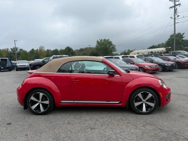 Used 2013 Volkswagen Beetle 2.0T FWD image 4