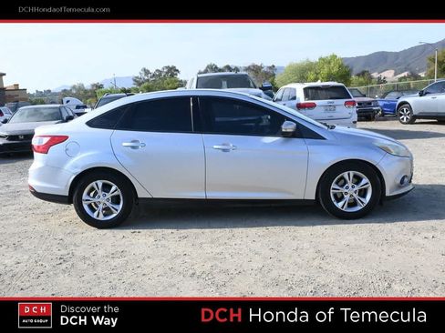 Used 2013 Ford Focus SE FWD image 5