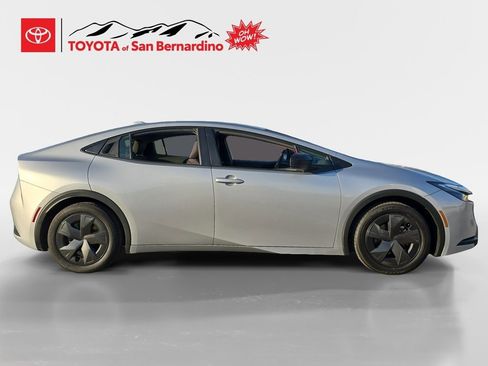 Certified 2024 Toyota Prius LE image 6