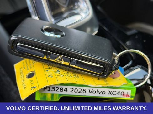 Certified 2026 Volvo XC40 B5 Plus AWD/4WD image 31