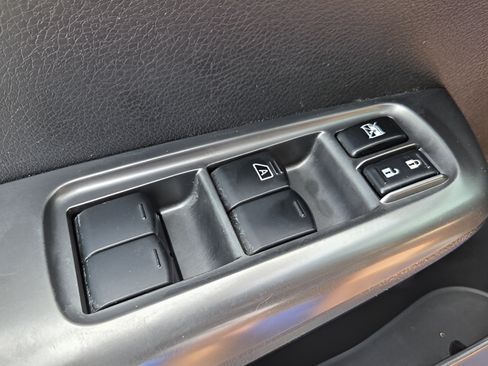 Used 2013 Subaru Impreza WRX Premium AWD/4WD image 28