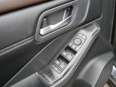 Certified 2023 Nissan Rogue SV w/ SV Premium B Package AWD/4WD image 19