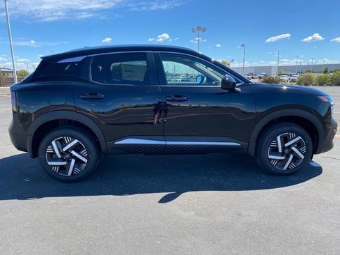 New 2026 Nissan Kicks SV FWD image 7