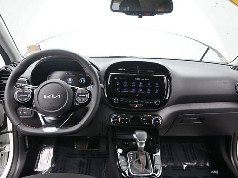 Certified 2023 Kia Soul GT-Line w/ GT-Line Technology Package FWD image 37