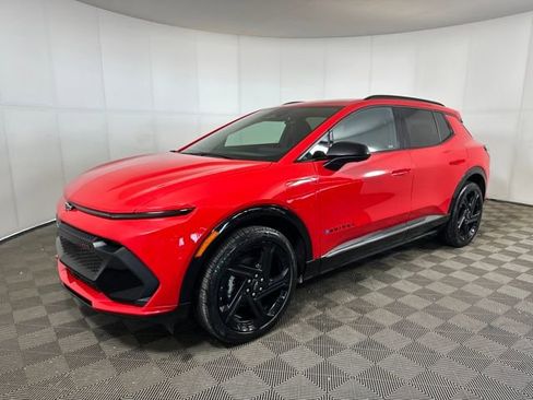 Used 2024 Chevrolet Equinox EV RS image 7