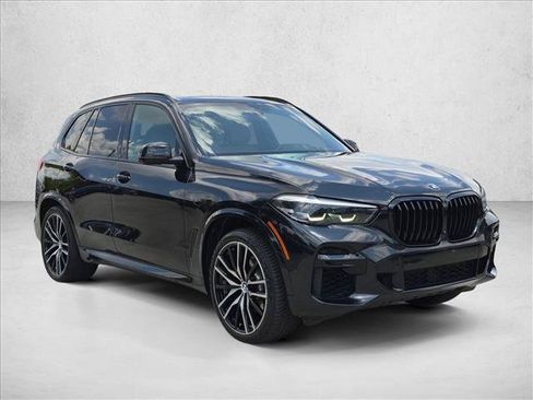 Used 2022 BMW X5 sDrive40i w/ M Sport Package RWD image 3