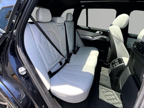 Used 2023 BMW X5 sDrive40i w/ M Sport Package RWD image 20