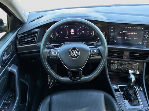 Used 2020 Volkswagen Jetta SEL FWD image 25