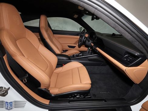 Used 2024 Porsche 911 GT3 RWD image 20