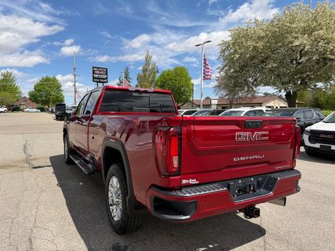 Used 2022 GMC Sierra 3500 Denali w/ Denali Ultimate Package AWD/4WD image 7