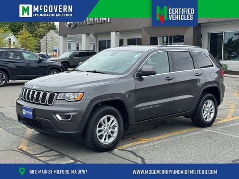 Used 2019 Jeep Grand Cherokee Laredo AWD/4WD image 1