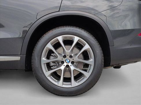 New 2026 BMW X5 xDrive40i w/ Off-Road Package AWD/4WD image 10