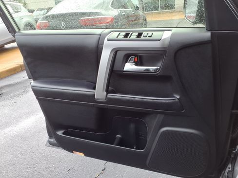 Used 2023 Toyota 4Runner SR5 Premium w/ Moonroof Package AWD/4WD image 19