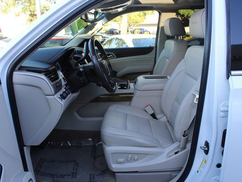 Used 2017 GMC Yukon XL Denali w/ Open Road Package AWD/4WD image 19