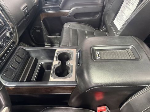 Used 2017 GMC Sierra 3500 Denali image 97