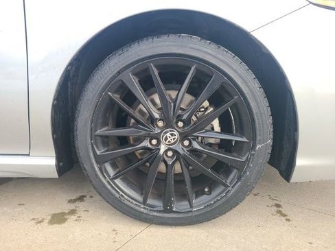 Used 2021 Toyota Camry XSE image 9