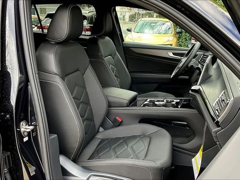 New 2025 Volkswagen Atlas Cross Sport SE image 6