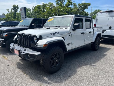 Used 2021 Jeep Gladiator Sport AWD/4WD image 6
