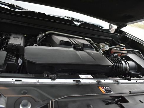 Used 2024 GMC Canyon Denali AWD/4WD image 39
