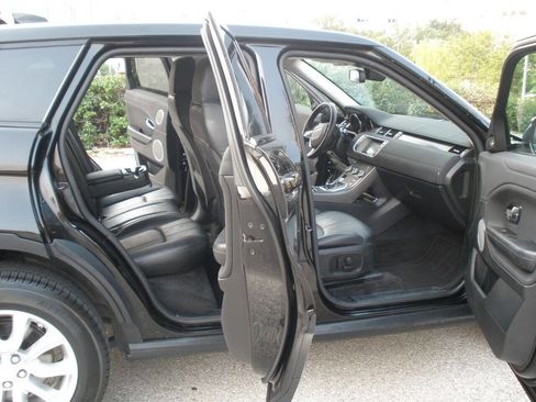 Used 2019 Land Rover Range Rover Evoque image 17