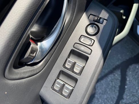 Used 2023 Honda Pilot Touring image 22