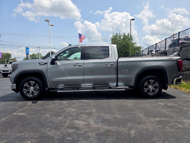 Used 2024 GMC Sierra 1500 SLE w/ Preferred Package AWD/4WD image 8