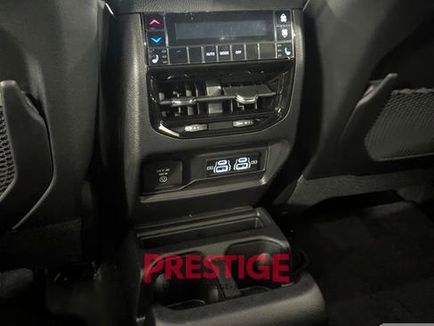 New 2025 Jeep Grand Cherokee L Limited image 27