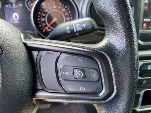Used 2022 Jeep Wrangler Unlimited Sport AWD/4WD image 19