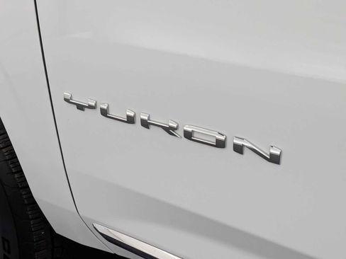 Used 2026 GMC Yukon XL Elevation AWD/4WD image 12