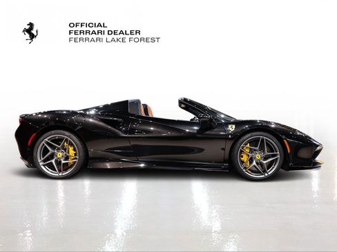 Certified 2022 Ferrari F8 Tributo image 9