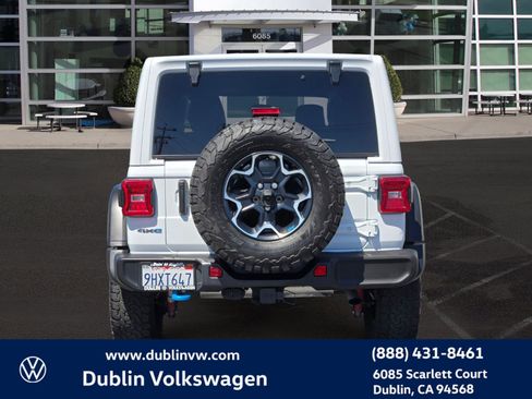Used 2023 Jeep Wrangler Unlimited Rubicon 4xe w/ Cold Weather Group AWD/4WD image 5
