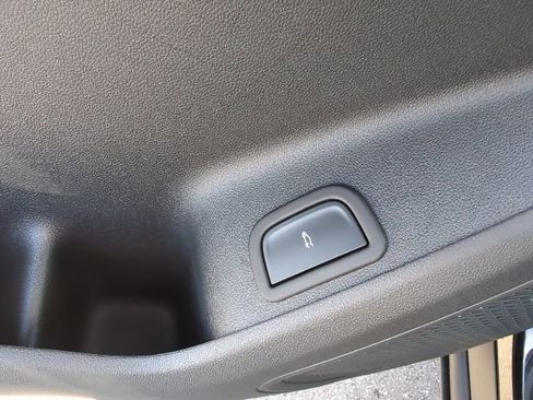 New 2026 Chevrolet Traverse LT w/ Midnight/Sport Edition image 13