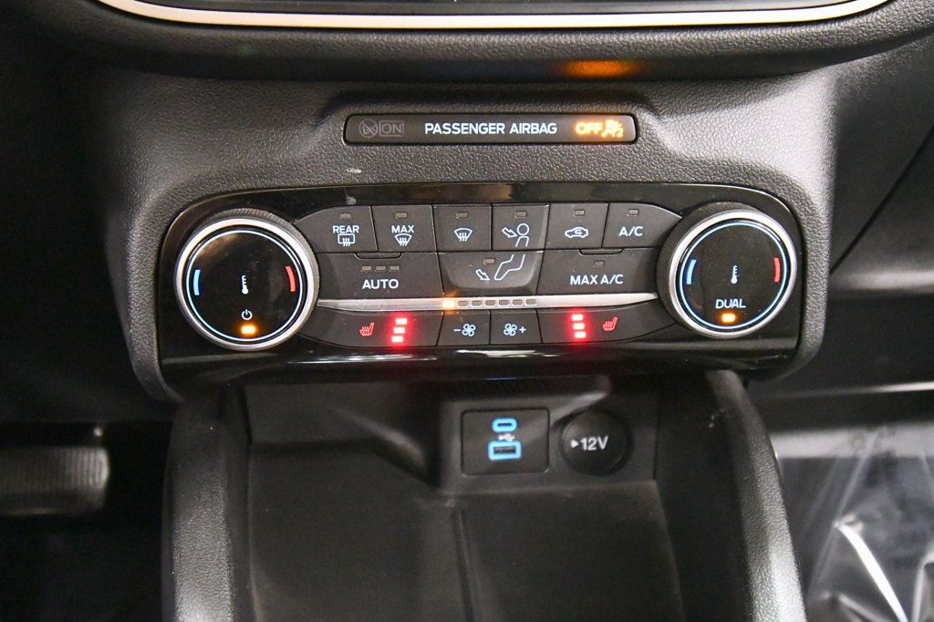 Used 2022 Ford Escape SE w/ SE Sport Appearance Package AWD/4WD image 25
