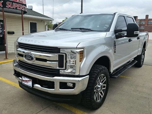Used 2019 Ford F250 XLT w/ XLT Value Package AWD/4WD image 1