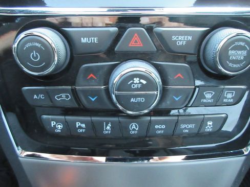 Used 2021 Jeep Grand Cherokee Limited w/ Quick Order Package 28K 80th AWD/4WD image 31