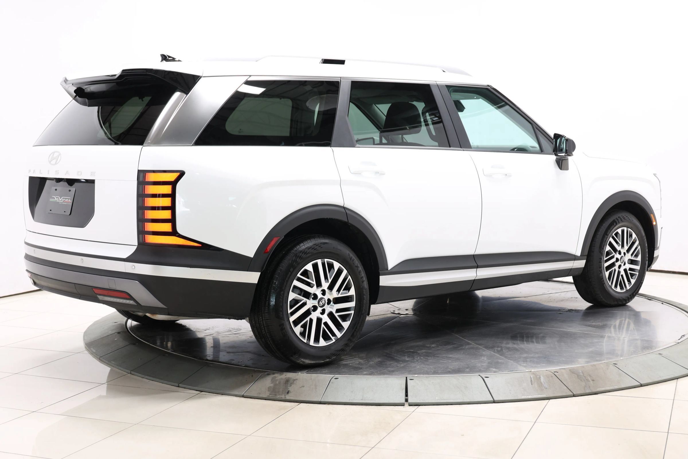 Used 2026 Hyundai Palisade SEL FWD image 5