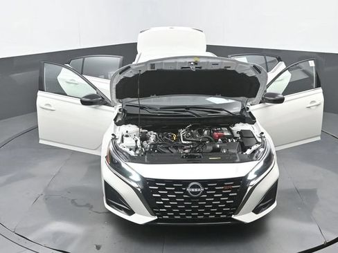 Used 2025 Nissan Altima 2.5 SR AWD/4WD image 33