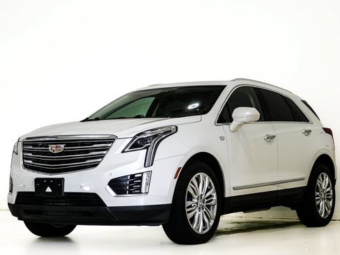 Used 2019 Cadillac XT5 Premium Luxury FWD image 3