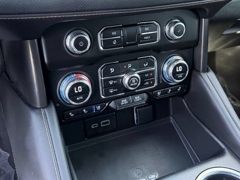 Used 2023 GMC Yukon AT4 w/ AT4 Premium Package AWD/4WD image 27