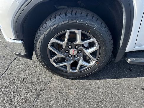 Used 2023 GMC Sierra 1500 SLT w/ SLT Premium Package image 12